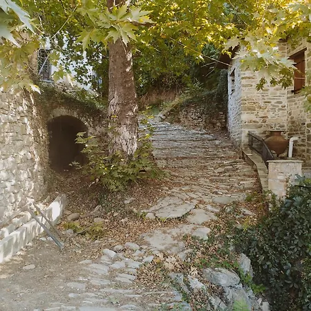 בית נופש Sweet Little -next To 'home Sweet Home'- *