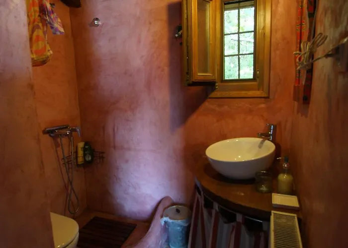 בית נופש Sweet Little -next To 'home Sweet Home'- אגיוס גיאורגיוס ניליאס